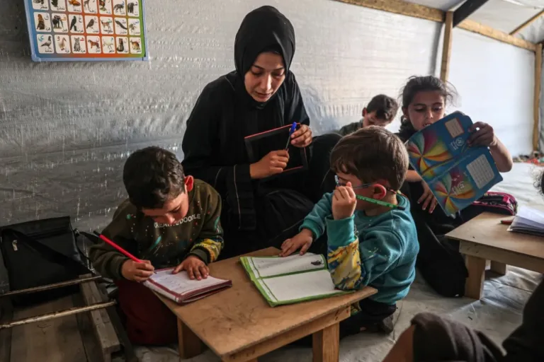 AFP__20240405__34NH3HP__v1__Preview__PalestinianIsraelConflictEducationChildren-1712296457